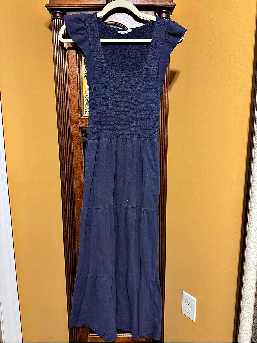 Lucky Brand Smocked Maxi Dress in Nightshadow Blue Size Small Like New